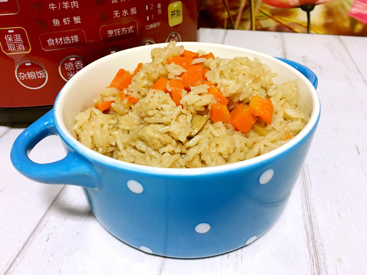 胡萝卜肉丁焖饭的做法