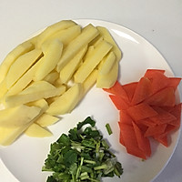 刀鱼炖土豆的做法图解2