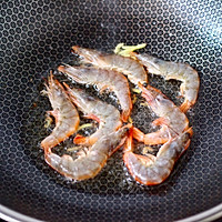 #相聚组个局#蘑菇海虾汤的做法图解5