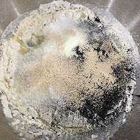 【美食魔法】喵星人挤挤小面包的做法图解1