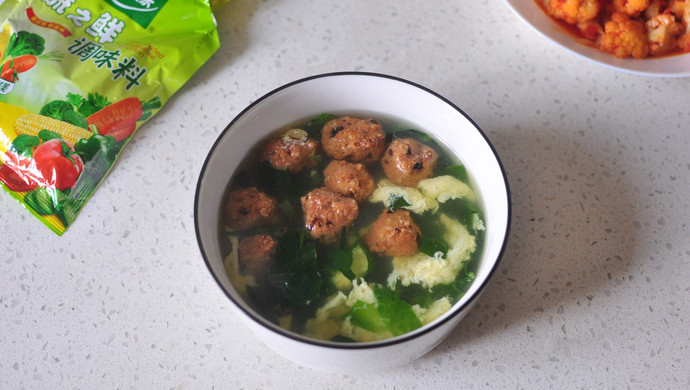 菠菜肉丸汤