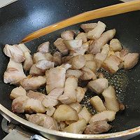 #金龙鱼橄榄油调和油520美食菜谱#笋干焖肉的做法图解3
