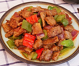 黑椒牛肉粒￨外焦里嫩的做法