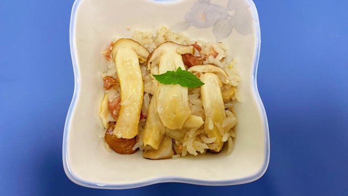 赤松茸香肠焖饭
