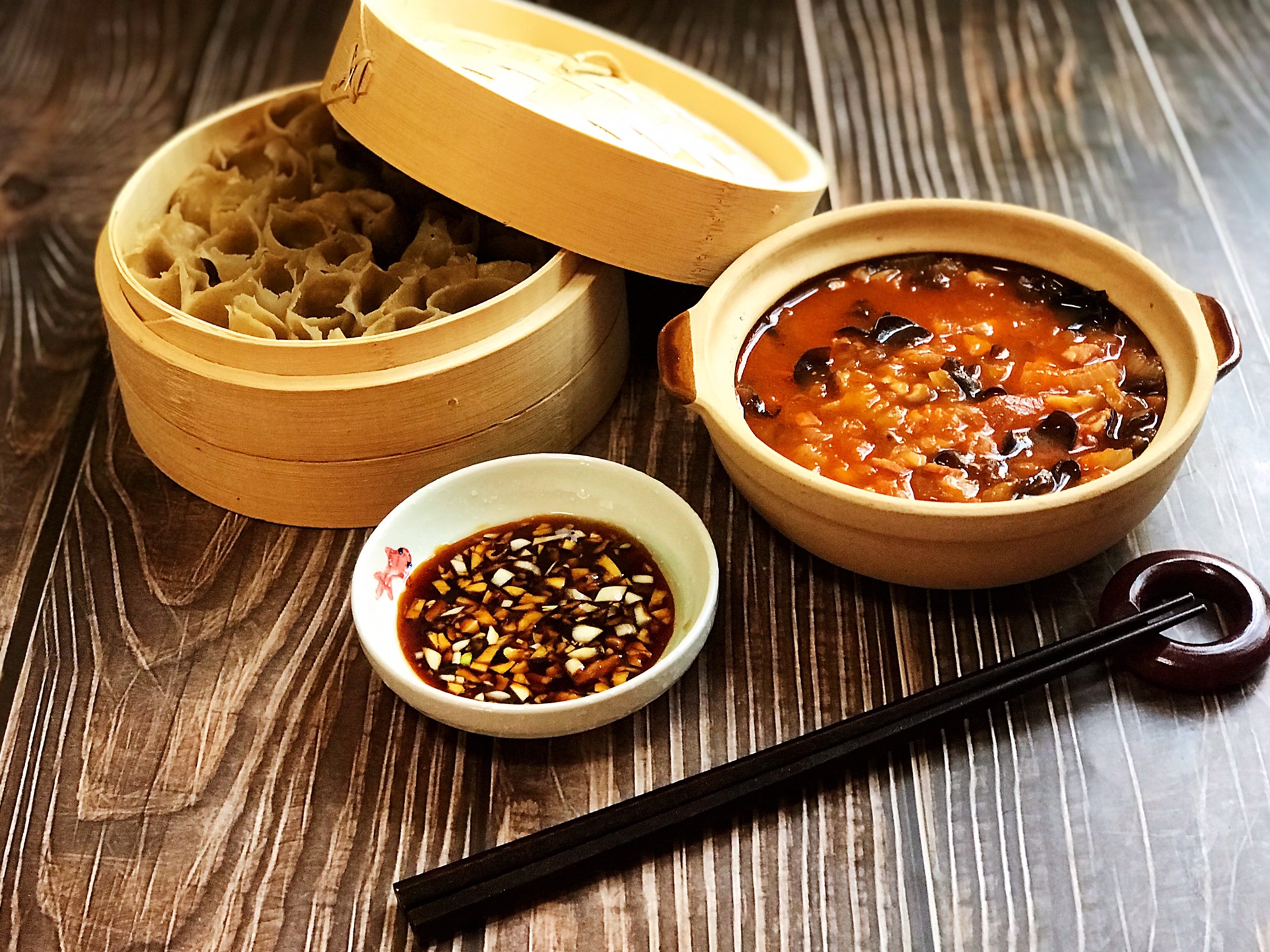 Youmianwowo with sour soup