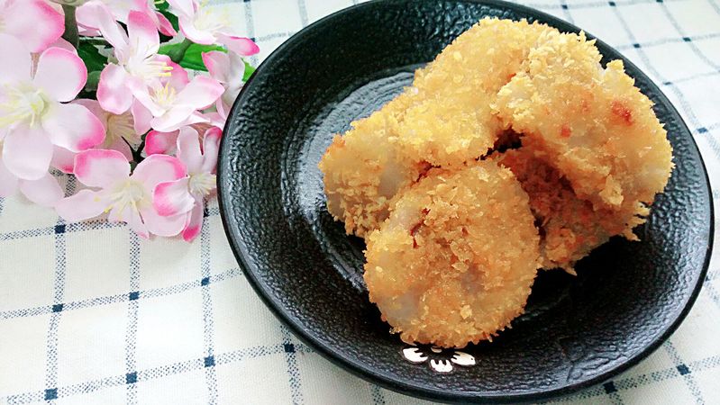 Rice dumplings with bread bran