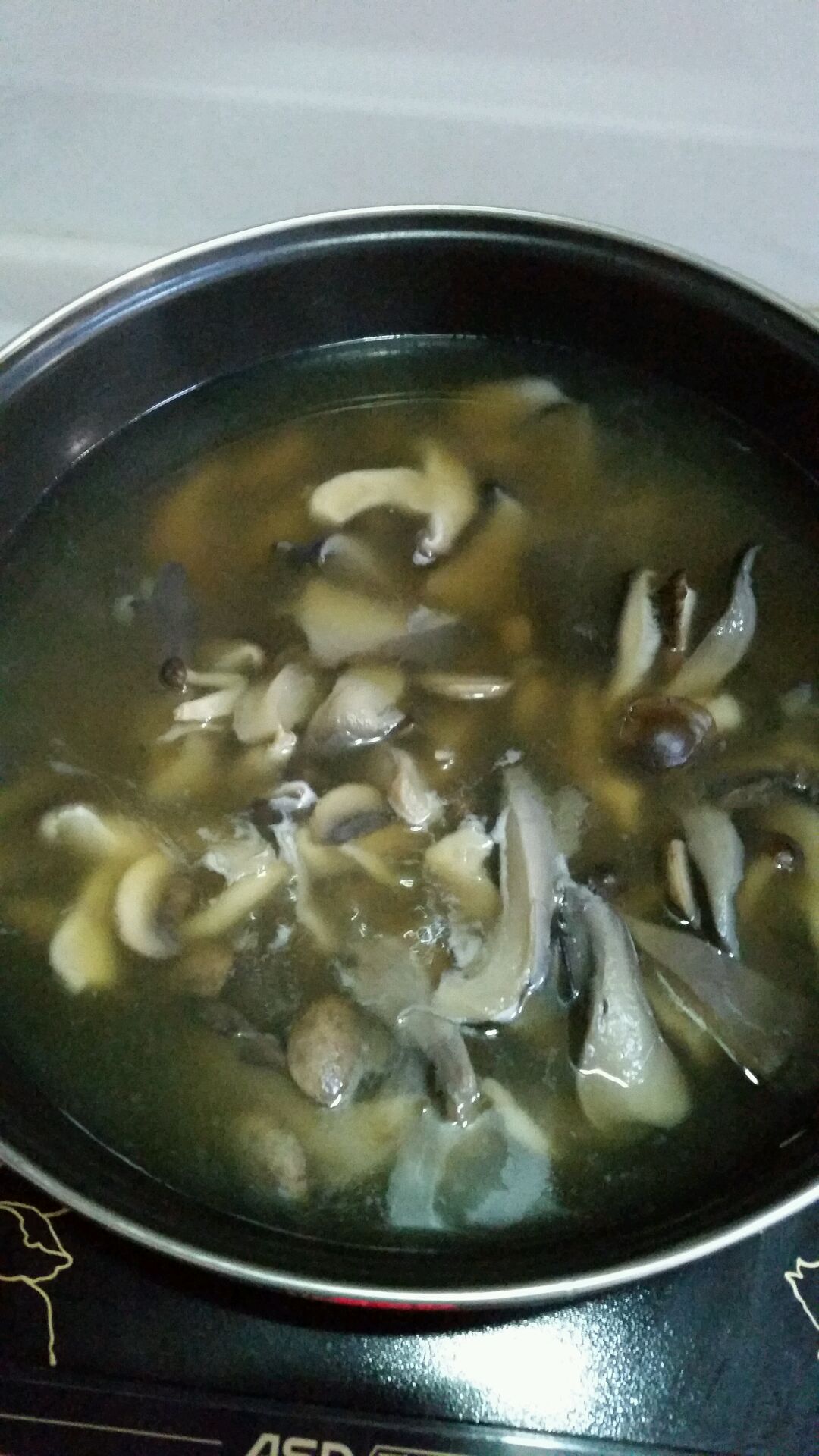 奶油蘑菇浓汤的做法_【图解】奶油蘑菇浓汤怎么做如何做好吃_奶油蘑菇浓汤家常做法大全_yiyi妈妈_豆果美食