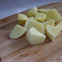 家常菜|排骨烧土豆的做法图解1