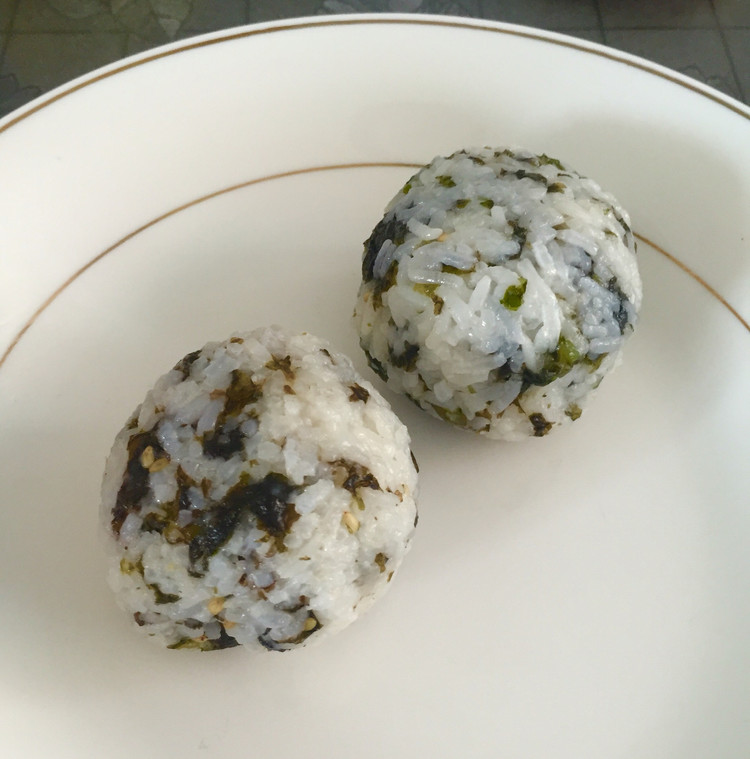 紫菜饭团的做法
