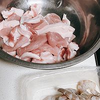温州人爱吃的海鲜虾肉馄饨的做法图解1