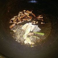 素炒蟹味菇的做法图解5