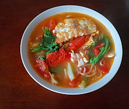 番茄鸡蛋生菜汤面的做法
