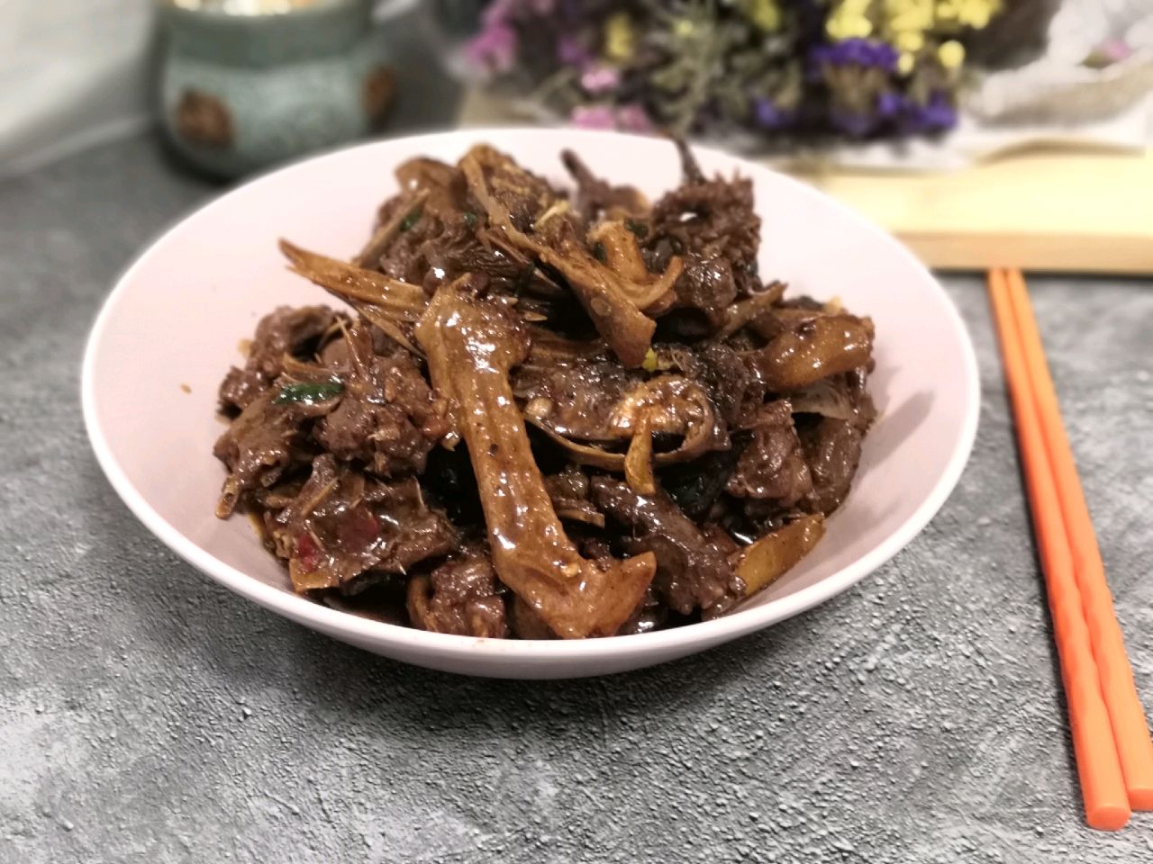 Stir fried duck with Scallion
