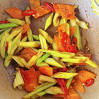 西芹炒牛肉的做法图解4