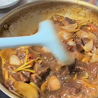 红酒炖牛肉的做法图解11