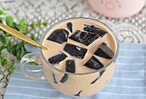 秒杀奶茶店❗️超级好喝的烧仙草奶茶的做法