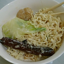 牛奶煮面