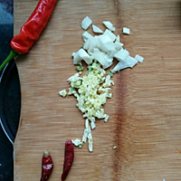 土豆酥鱼的做法图解1