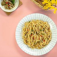#炎夏消暑就吃「它」#夏天超级好吃的葱油拌面的做法图解5