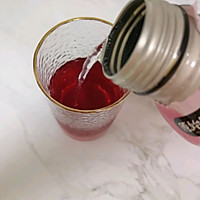 #玩心出道丨夏日DIY玩心潮饮挑战赛#桃桃莓汁果饮的做法图解3
