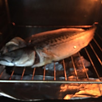盐烤青花鱼|皮脆多汁的做法图解3