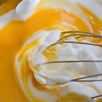 #奈特兰芝士粉挑战赛# 胡萝卜汁奶油瑞士卷（不缩不裂）的做法图解8