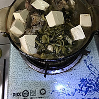 酸菜鱼头豆腐汤的做法图解5