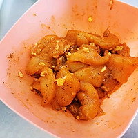 减脂餐：煎鸡胸肉的做法图解2