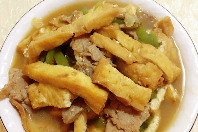 小辣椒炒豆腐泡