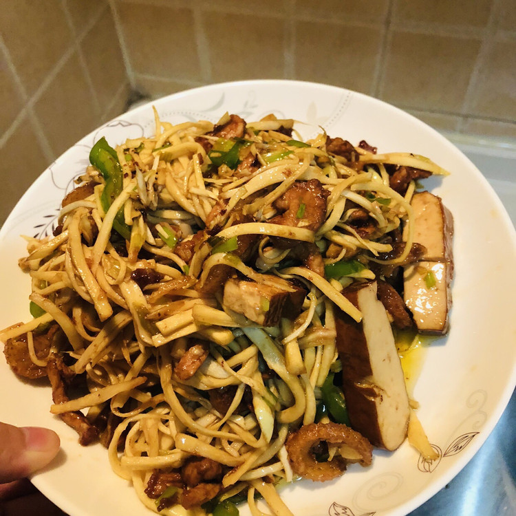 茭白肉丝的做法