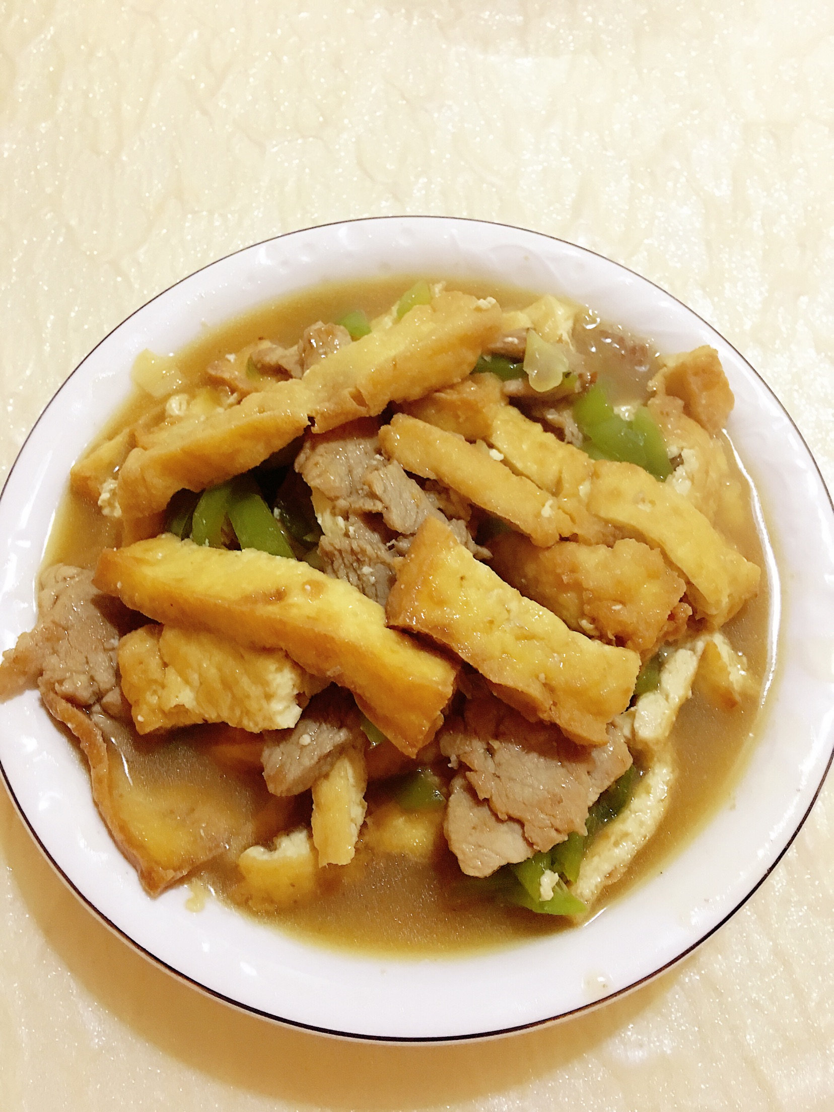 小辣椒炒豆腐泡