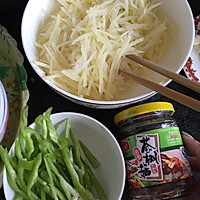 茶树菇拌清新土豆丝的做法图解1