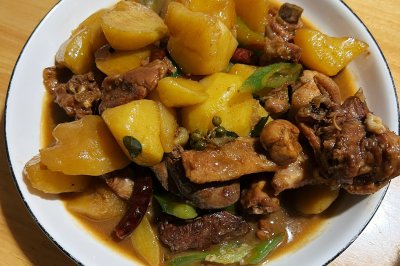 土豆炖鸡