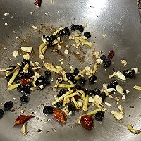 苦瓜炒牛肉的做法图解2