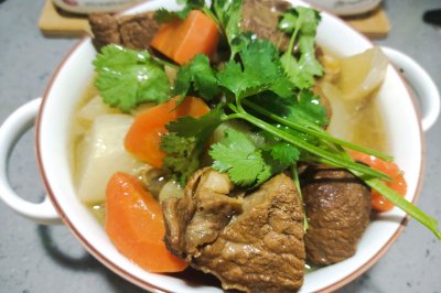 电饭煲美食-羊肉炖萝卜