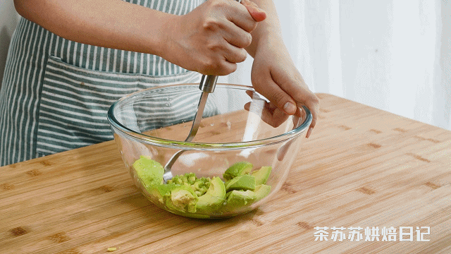 牛油果坚果塔的做法图解4