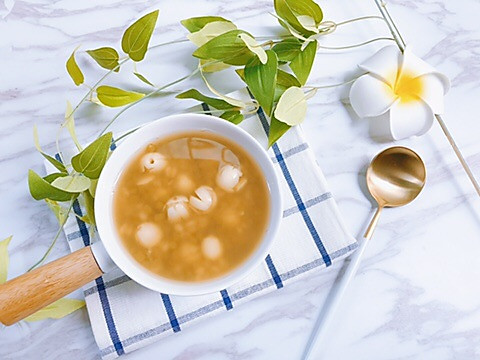 绿豆莲子薏仁甜汤的做法