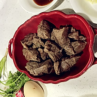 红酒炖牛肉的做法图解1