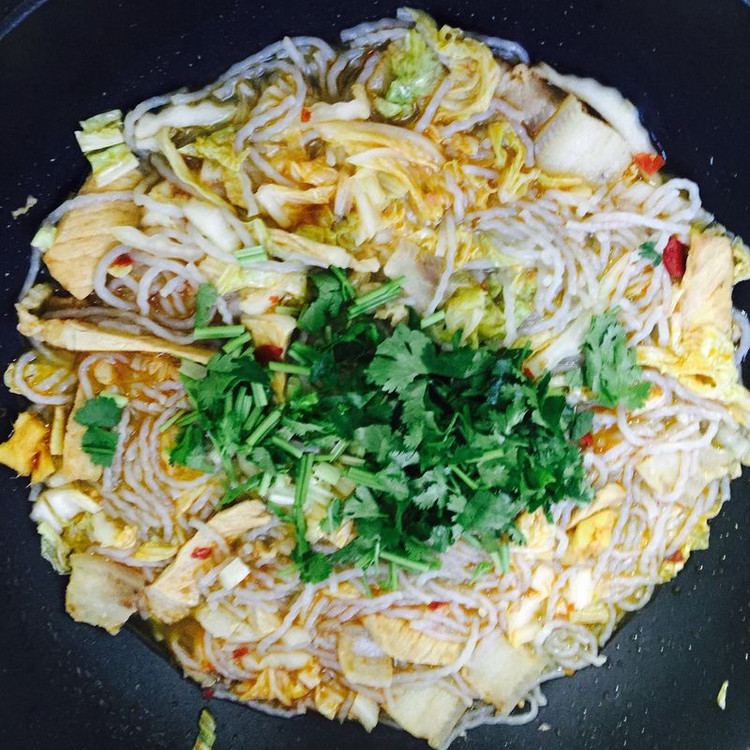 川味猪肉白菜炖粉条的做法