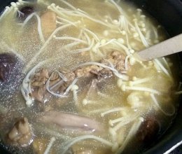 南姜香菇鸡汤的做法