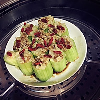蒜蓉枸杞蒸丝瓜的做法图解2