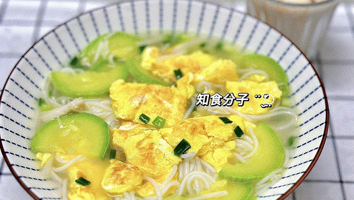 西葫芦鸡蛋面