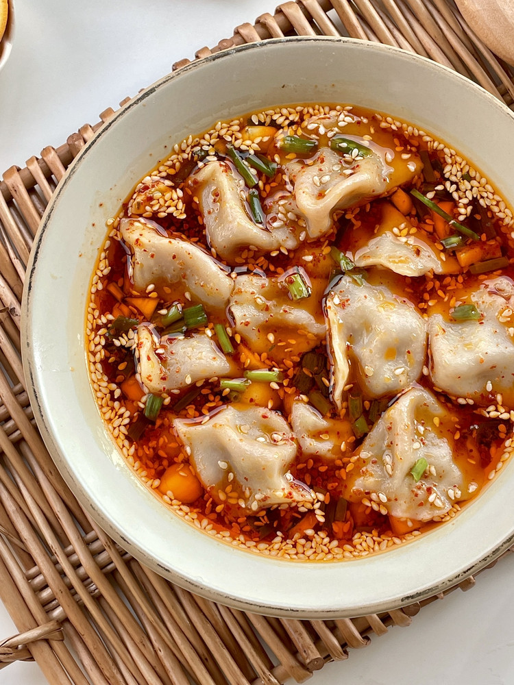 酸汤饺子的做法
