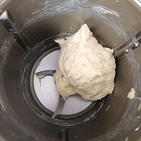 好吃的肉面包-肉肠奶酪菠菜软面包的做法图解2