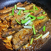 酱焖小白鱼的做法图解10