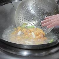 仔姜烹鱼蛋的做法图解1