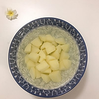 #我要上首焦#迷迭香煎土豆，两种食材制作出一道美味佳肴的做法图解4