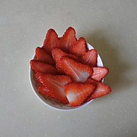 #女神野餐记#草莓奶冻的做法图解1