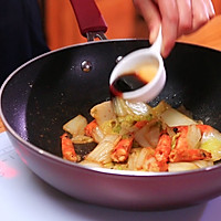 虾头炒白菜—迷迭香的做法图解9