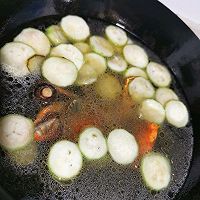 青蟹蛤蜊海鲜米面的做法图解7